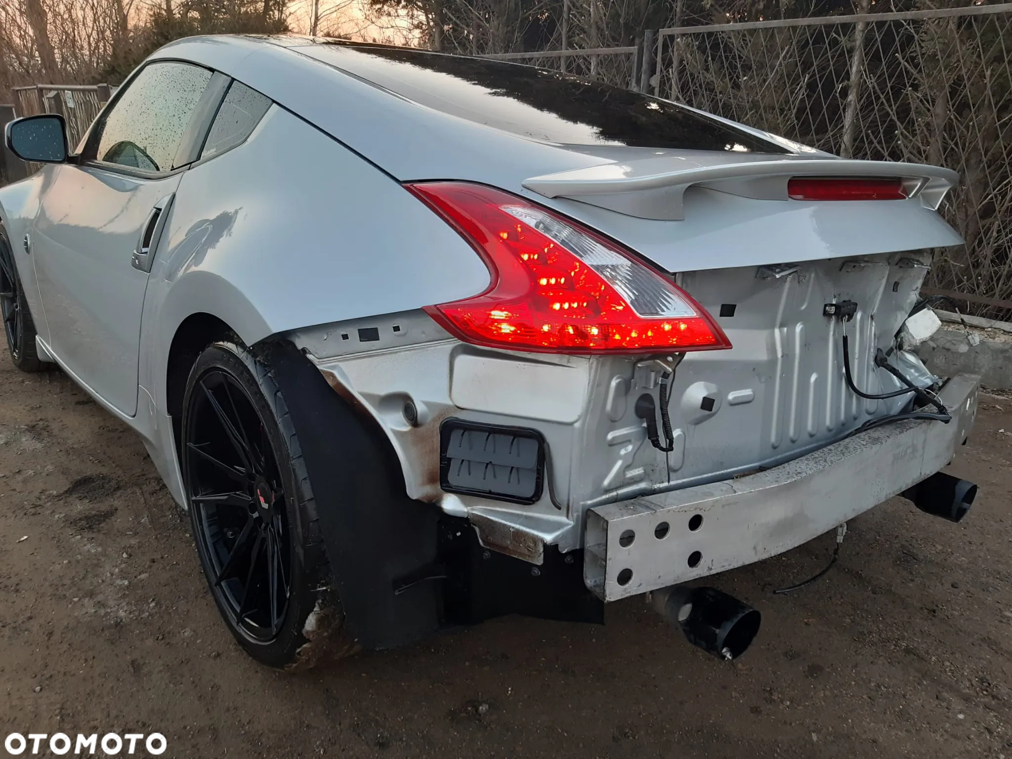 Nissan 370 Z - 6