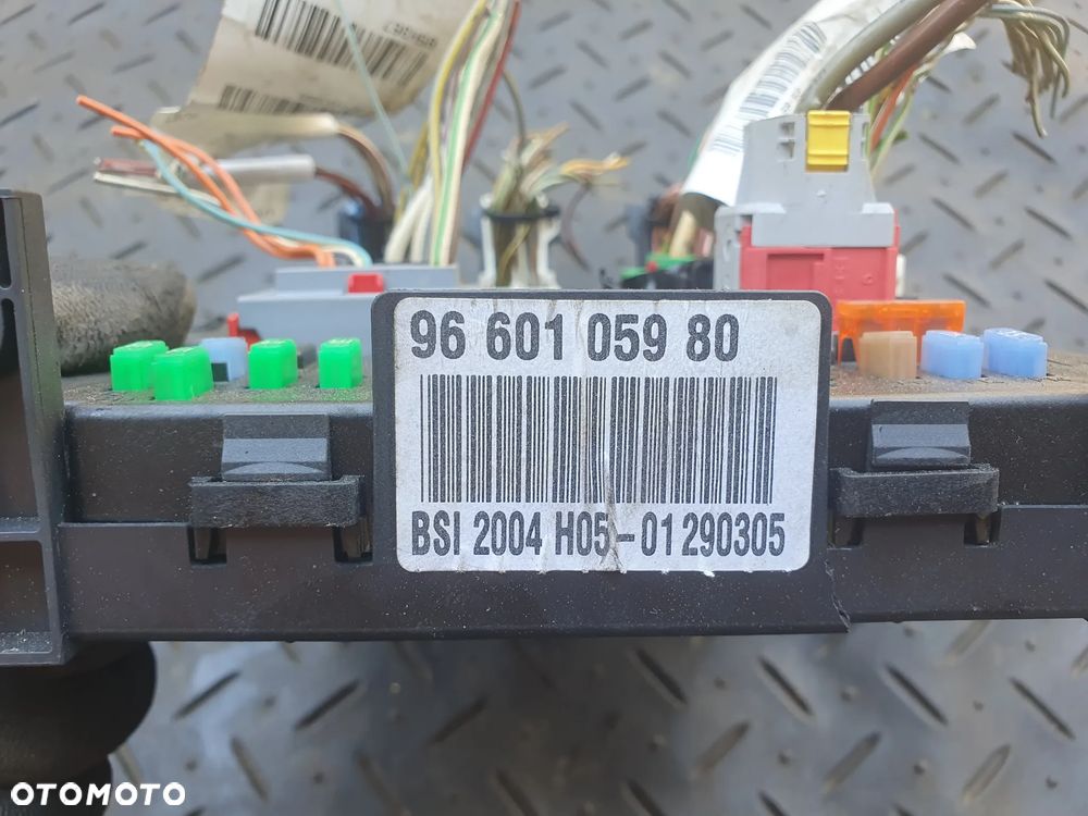 CITROEN C4 I PEUGEOT 307 1.6 16V MODUŁ STEROWNIK BSI SKRZYNKA BEZPIECZNIKÓW 9660105980 - 2