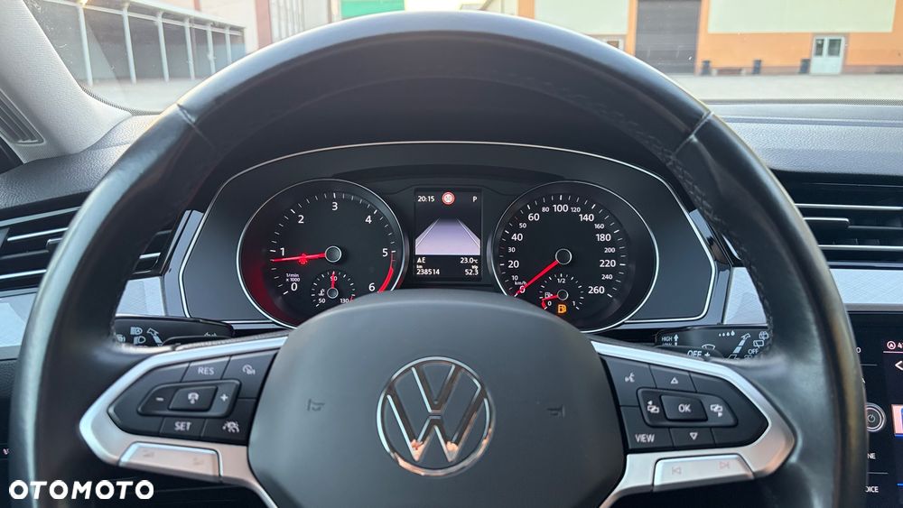 Volkswagen Passat Variant 2.0 TDI SCR DSG Business - 13