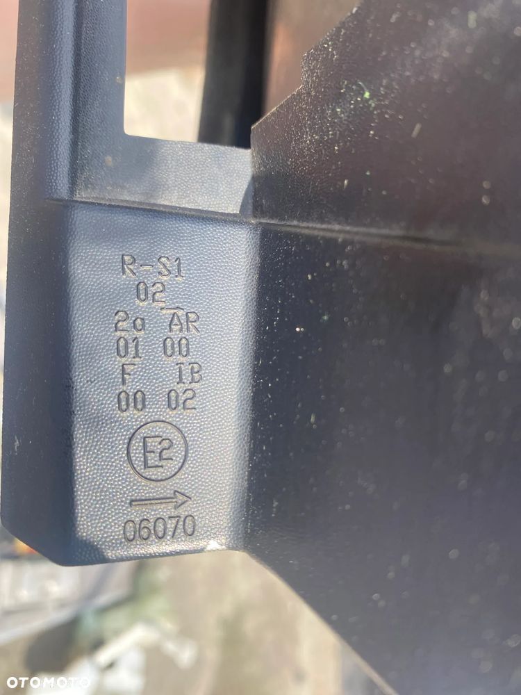 LAMPA TYŁ TYLNA PRAWA RENAULT LAGUNA 3 III 06070 - 10