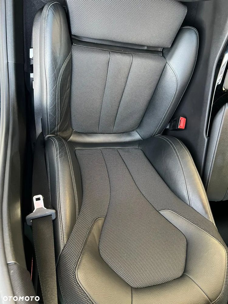 BMW Seria 5 530d xDrive Sport Line sport - 9