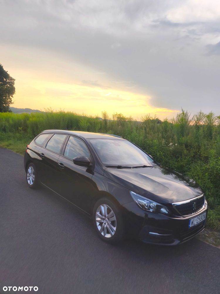 Peugeot 308 - 8