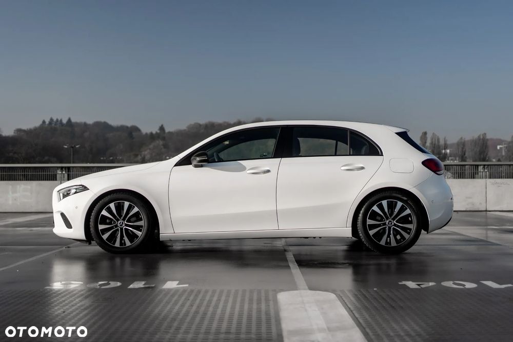 Mercedes-Benz Klasa A 180 Style 7G-DCT - 23