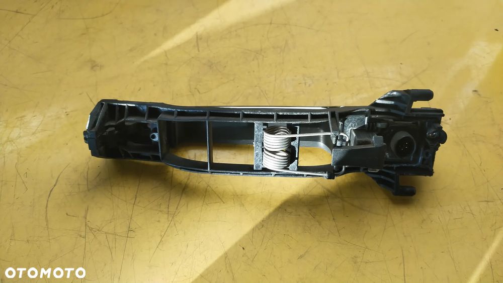 KLAMKA DRZWI PRAWA MERCEDES W210 - 3