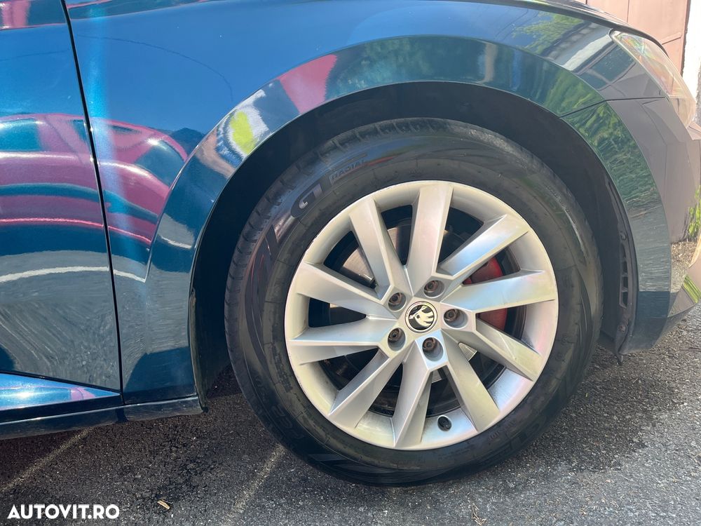 SKODA Superb 2019 — imagine 10