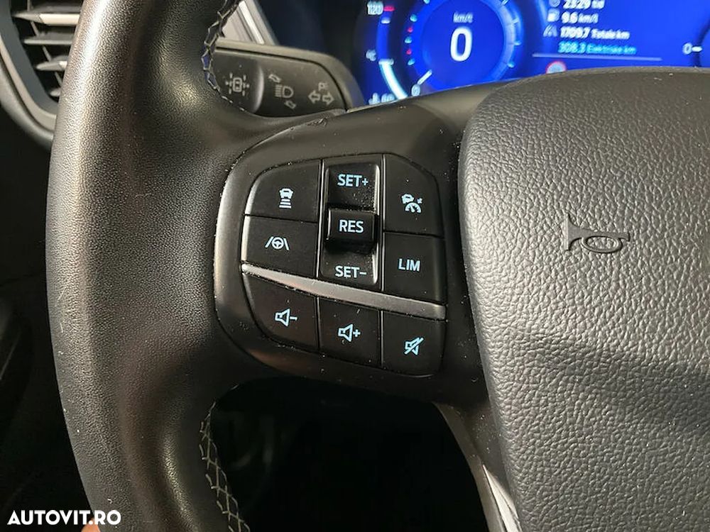 Ford Kuga 2.5 Duratec PHEV Vignale - 10