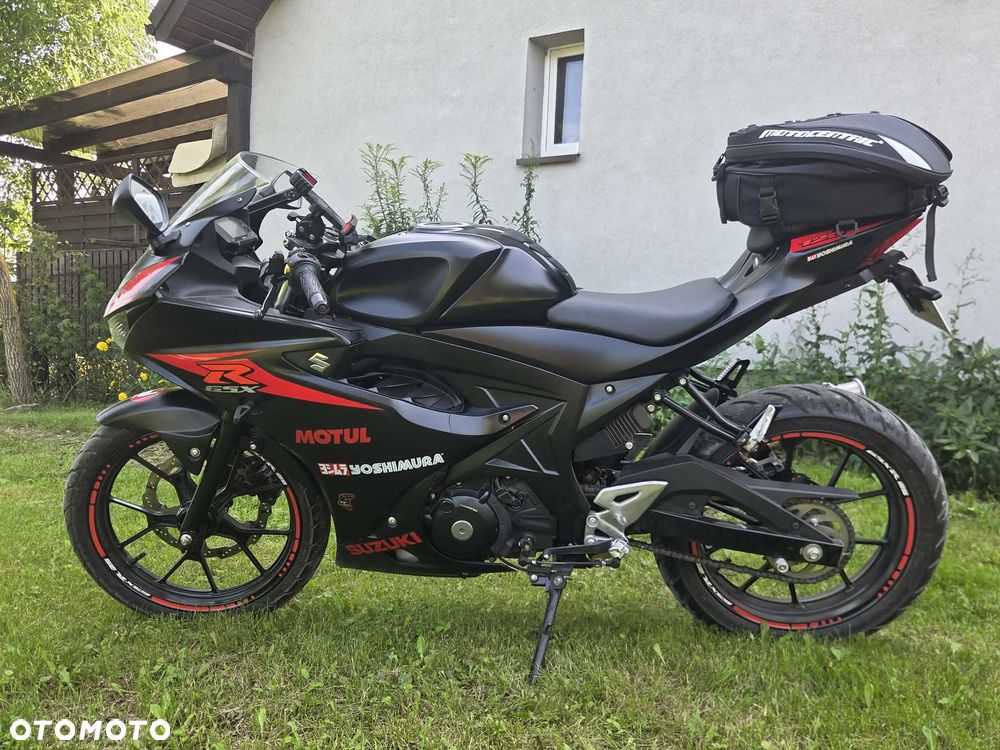 Suzuki GSX-R - 6