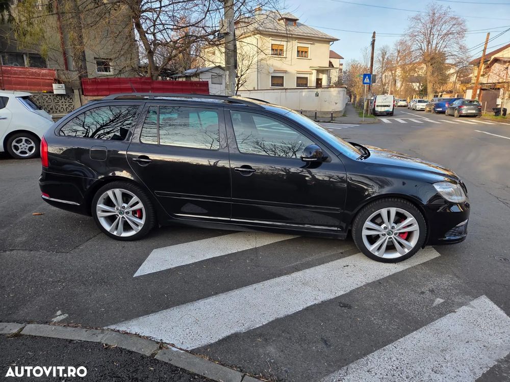 Skoda Octavia Combi 2.0 TDI DPF RS - 15