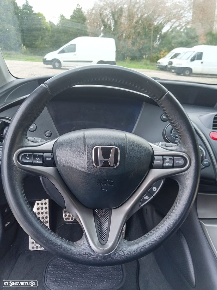 Honda Civic 1.4 i-VTEC Sport - 6