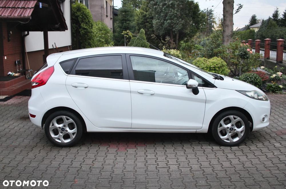 Ford Fiesta - 9