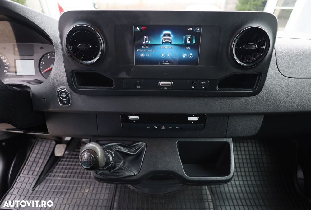 Mercedes-Benz Sprinter - 17