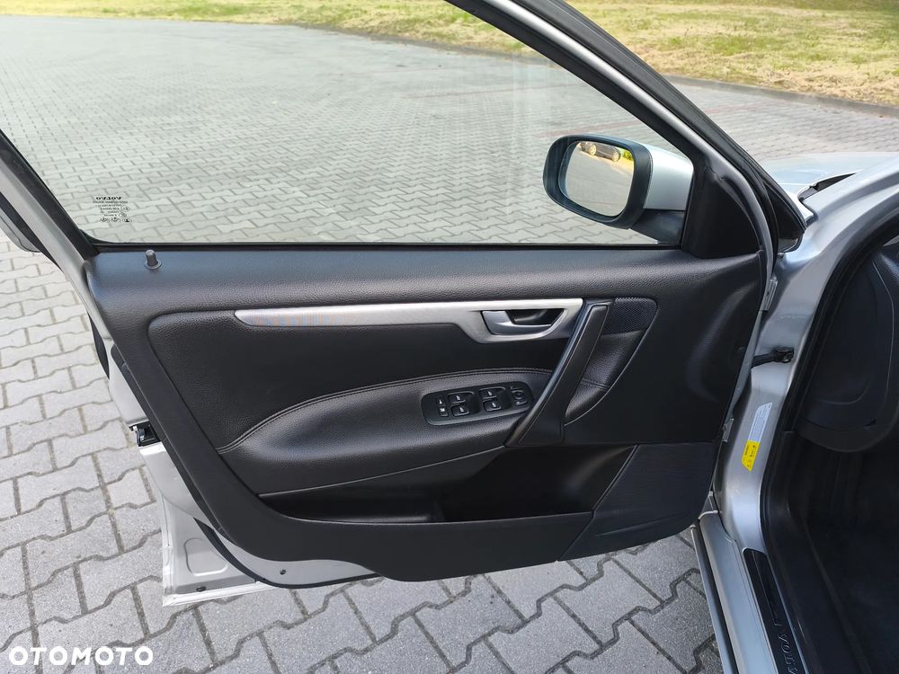 Volvo S60 2.4 Summum - 33