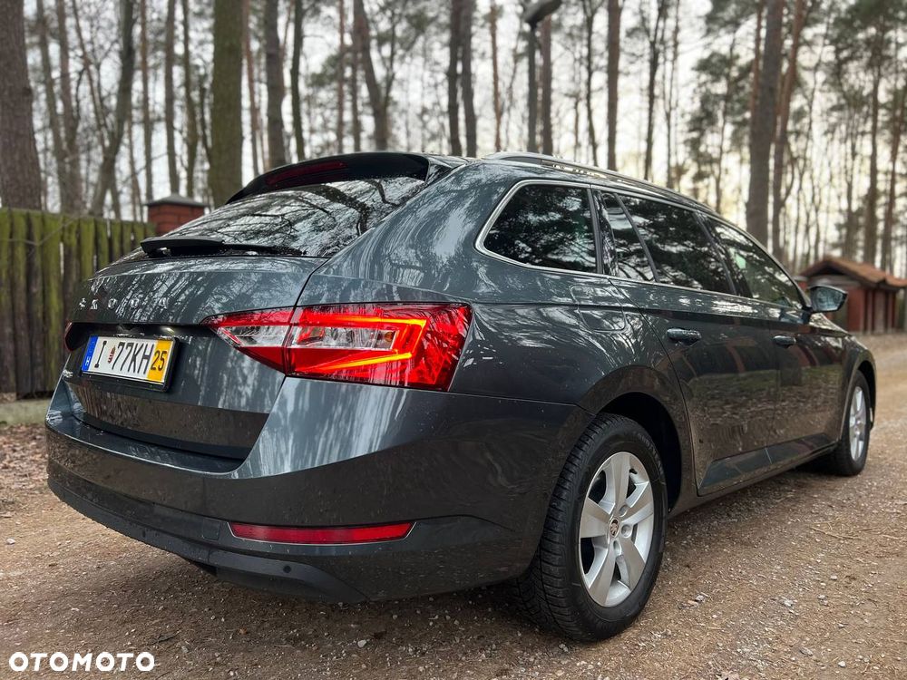 Skoda Superb 1.6 TDI Ambition DSG - 4