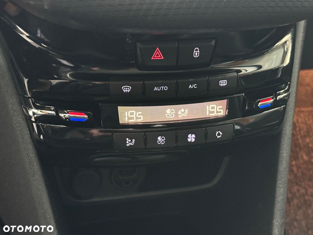 Peugeot 2008 1.6 BlueHDi Allure - 26