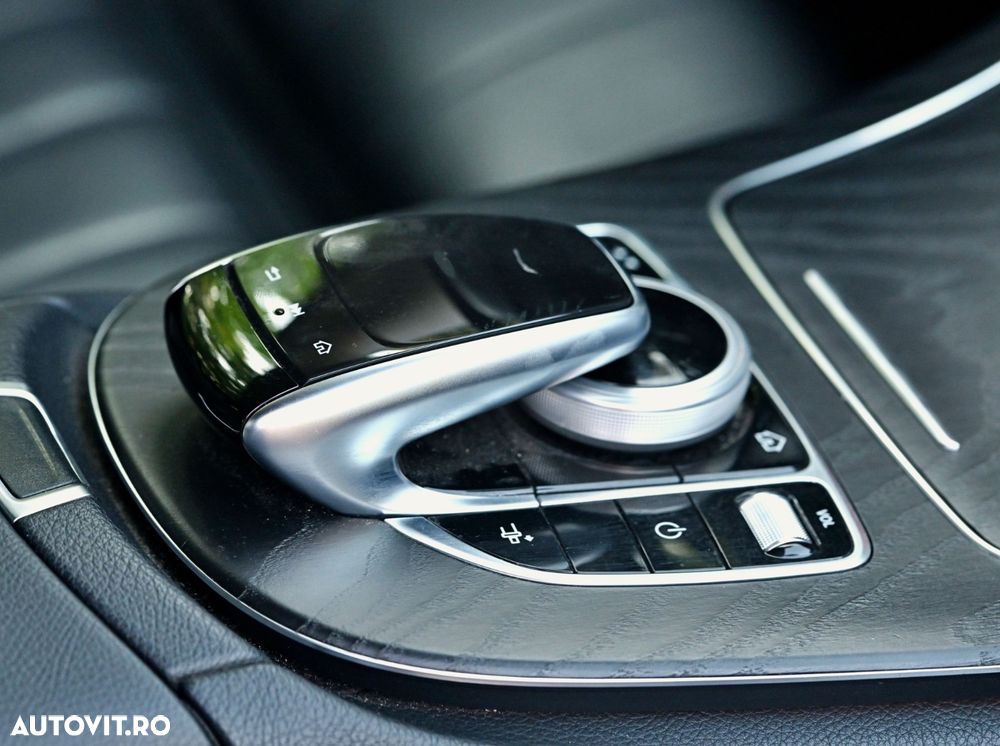 Mercedes-Benz E - 10