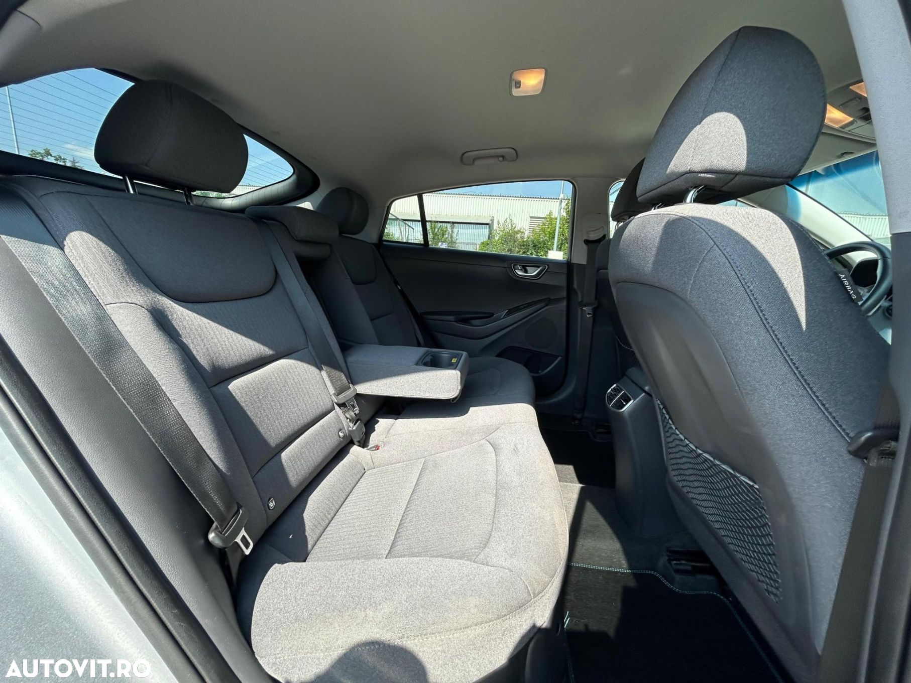 Hyundai IONIQ Hybrid 1.6 GDI - 17