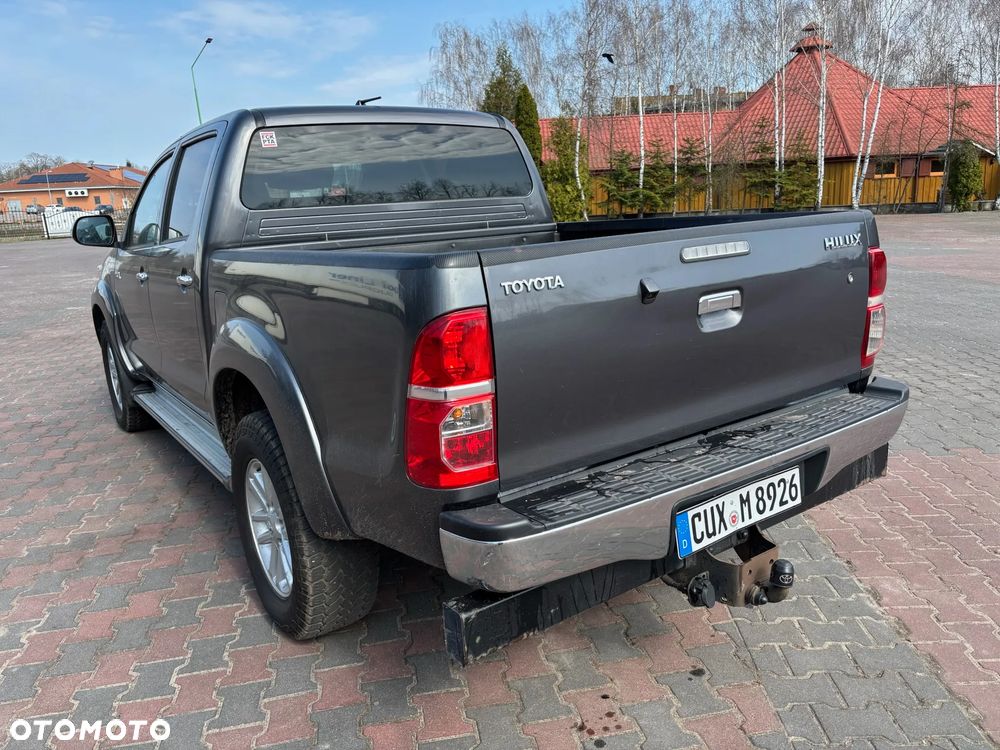 Toyota Hilux 2.5 D-4D SR5 - 7