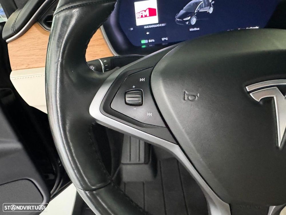 Tesla Model X 100 kWh Long Range AWD - 38