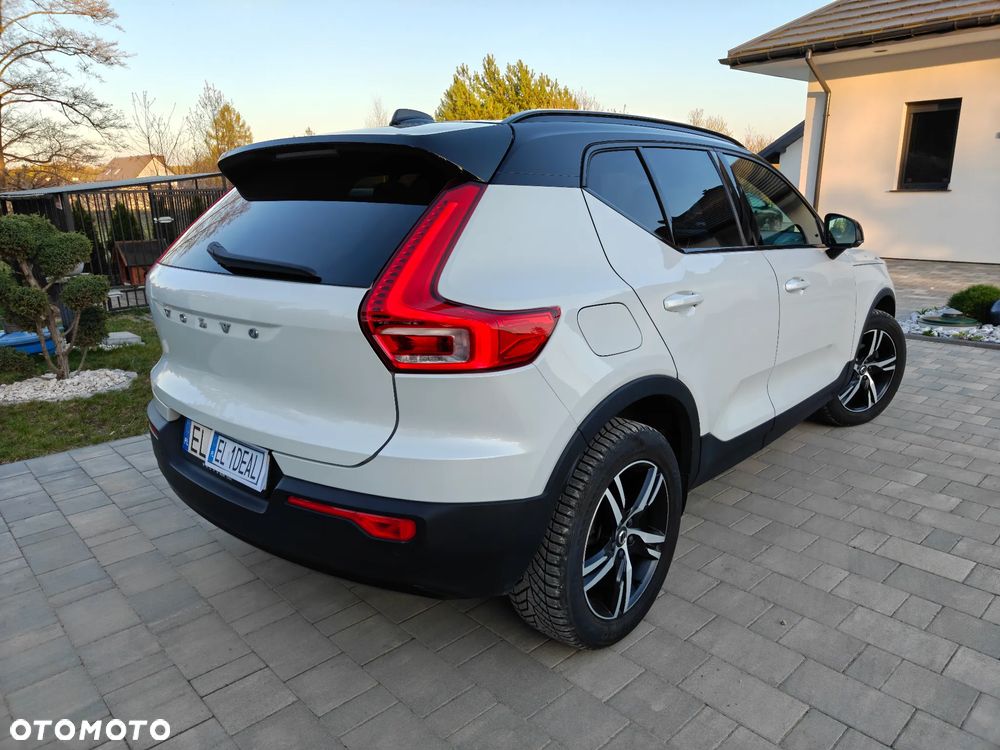 Volvo XC 40 T3 R-Design - 4