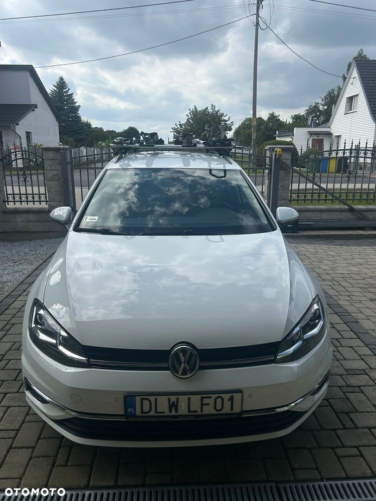 Volkswagen Golf - 1