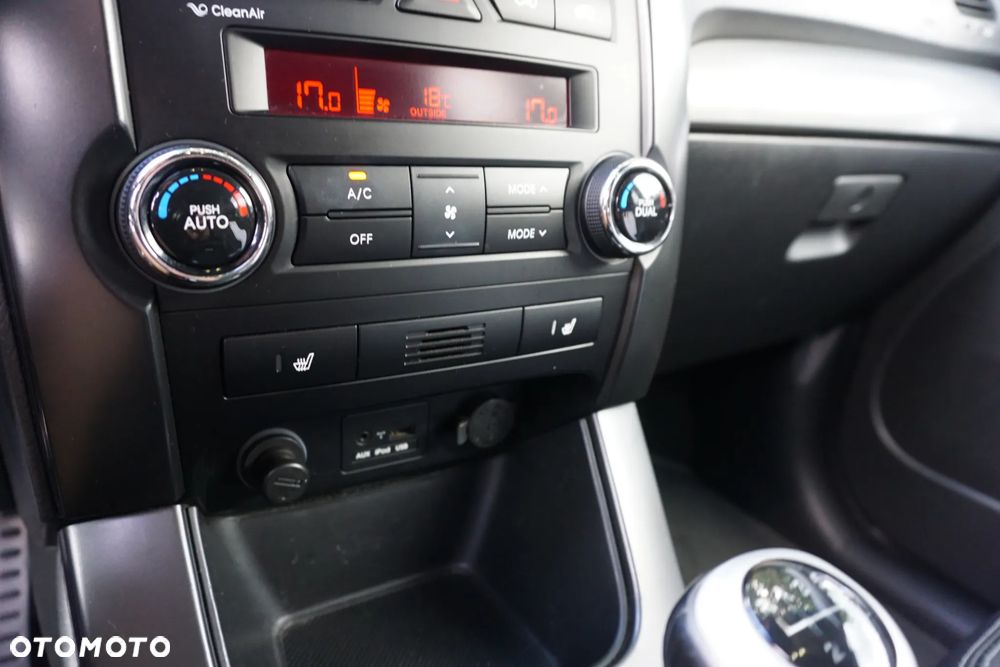 Kia Sorento 2.0 CRDi Voyage 2WD - 20