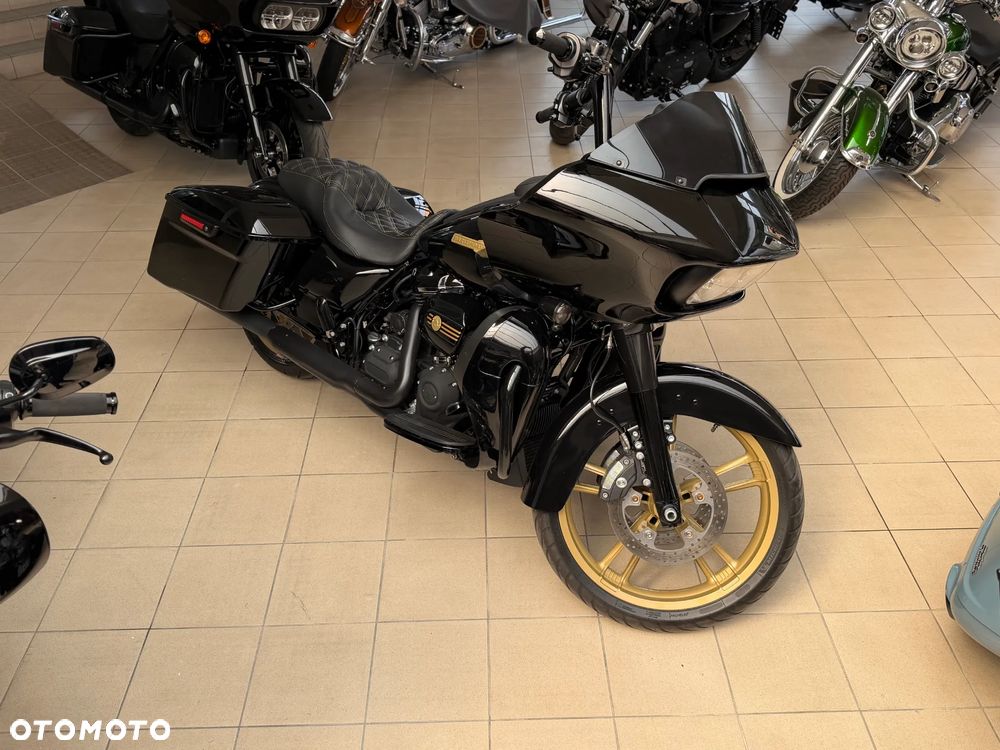 Harley-Davidson Touring Road Glide - 4