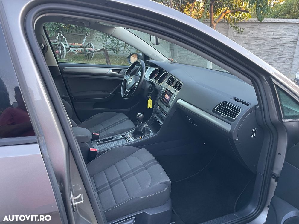 Volkswagen Golf - 14
