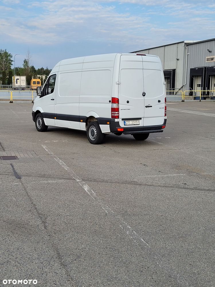 Mercedes-Benz Sprinter - 12