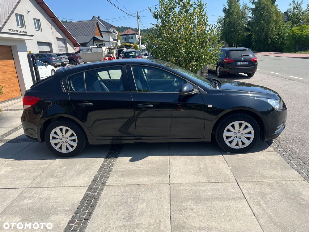 Chevrolet Cruze 1.6 LS - 4
