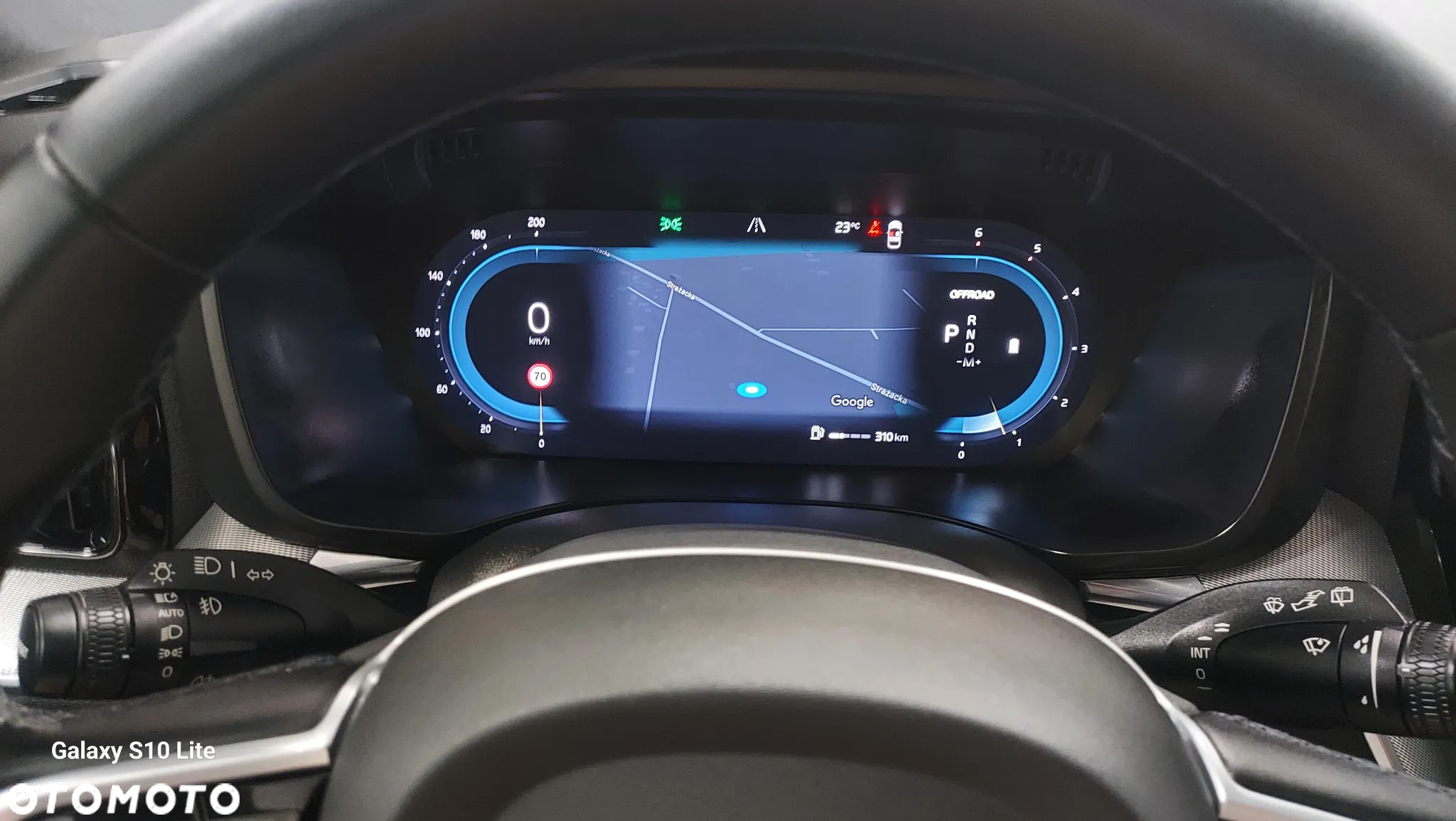 Volvo XC 60 B4 D Plus Dark - 27