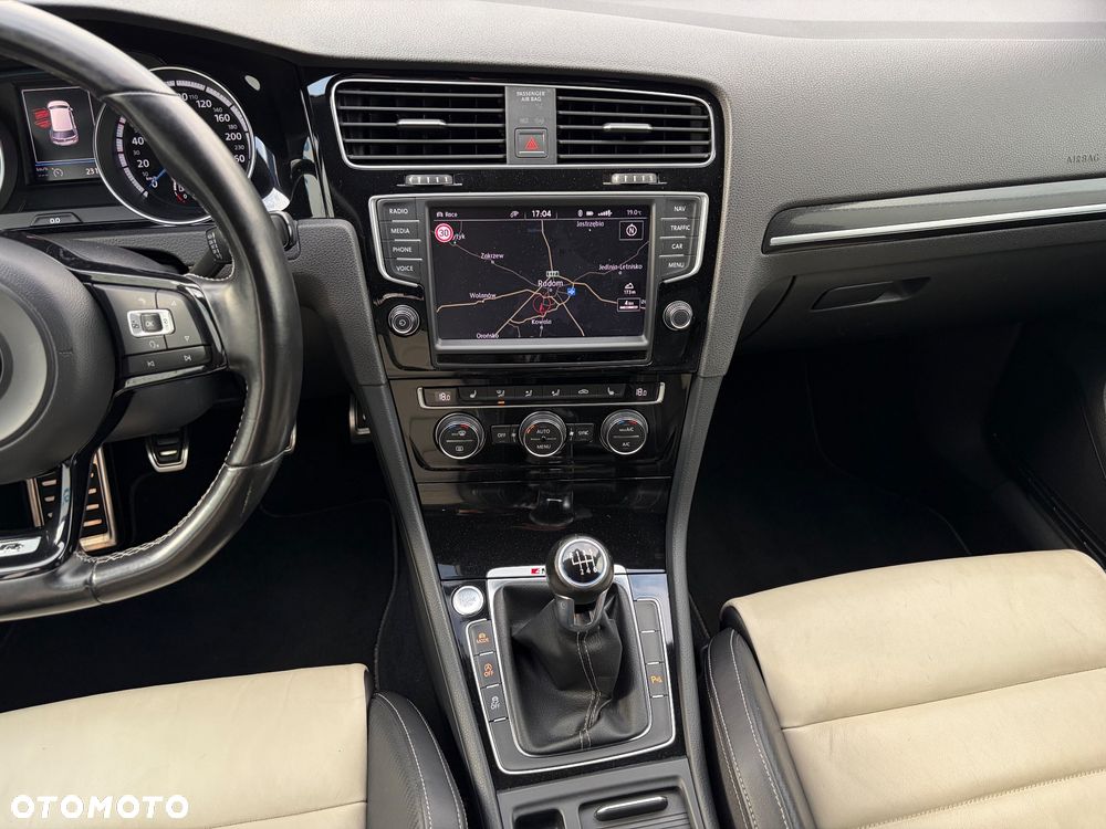 Volkswagen Golf 2.0 TSI BMT 4Mot R - 33