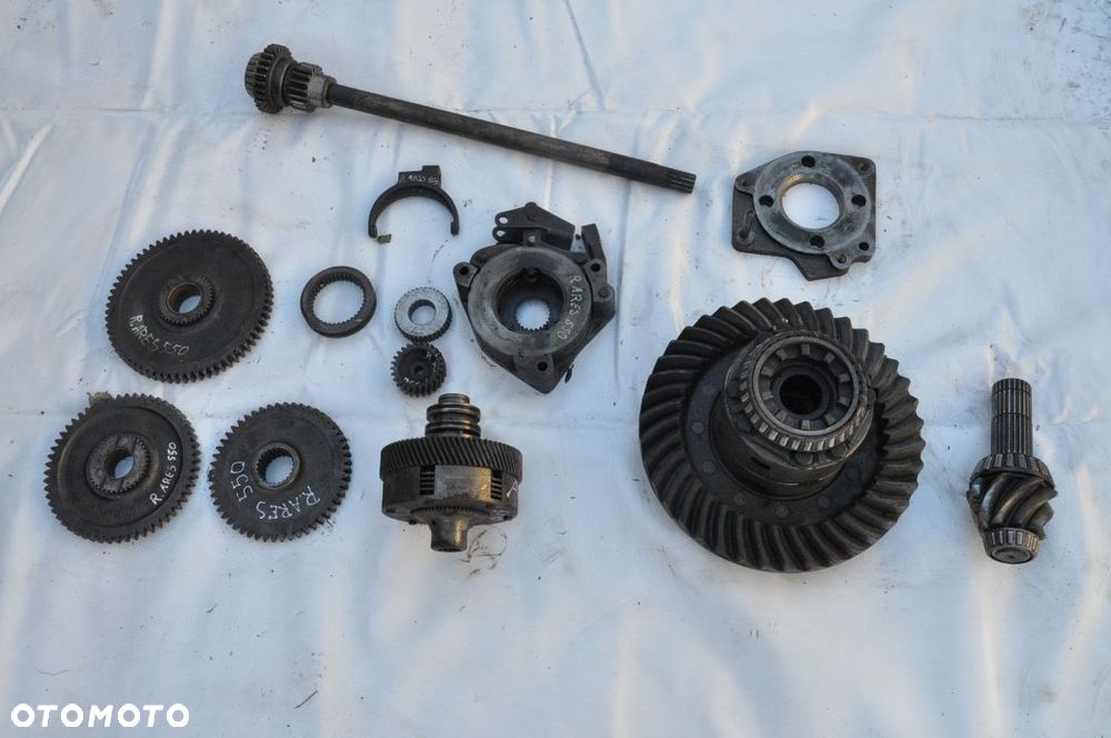 PÓŁOŚ WOM TARCZA RENAULT ARES 550 - 2