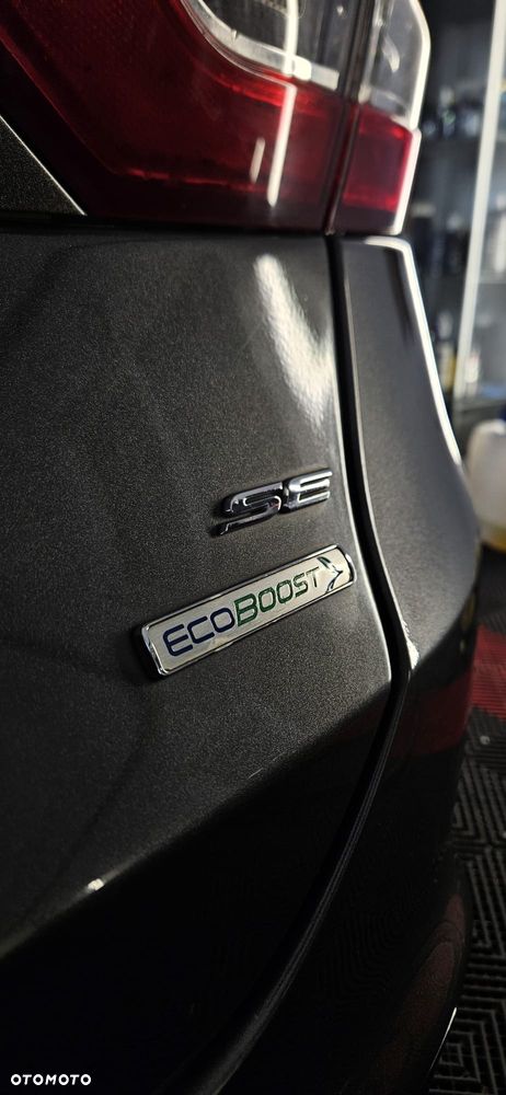 Ford Fusion - 16