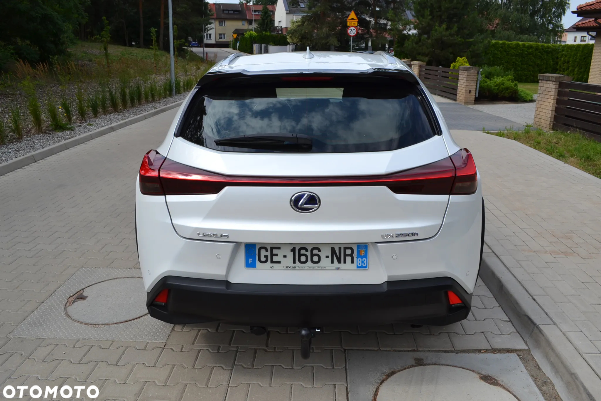 Lexus UX - 16