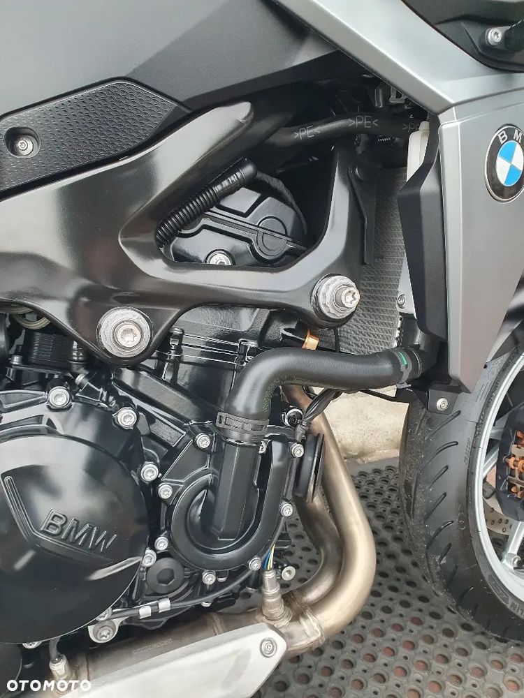 BMW F - 27