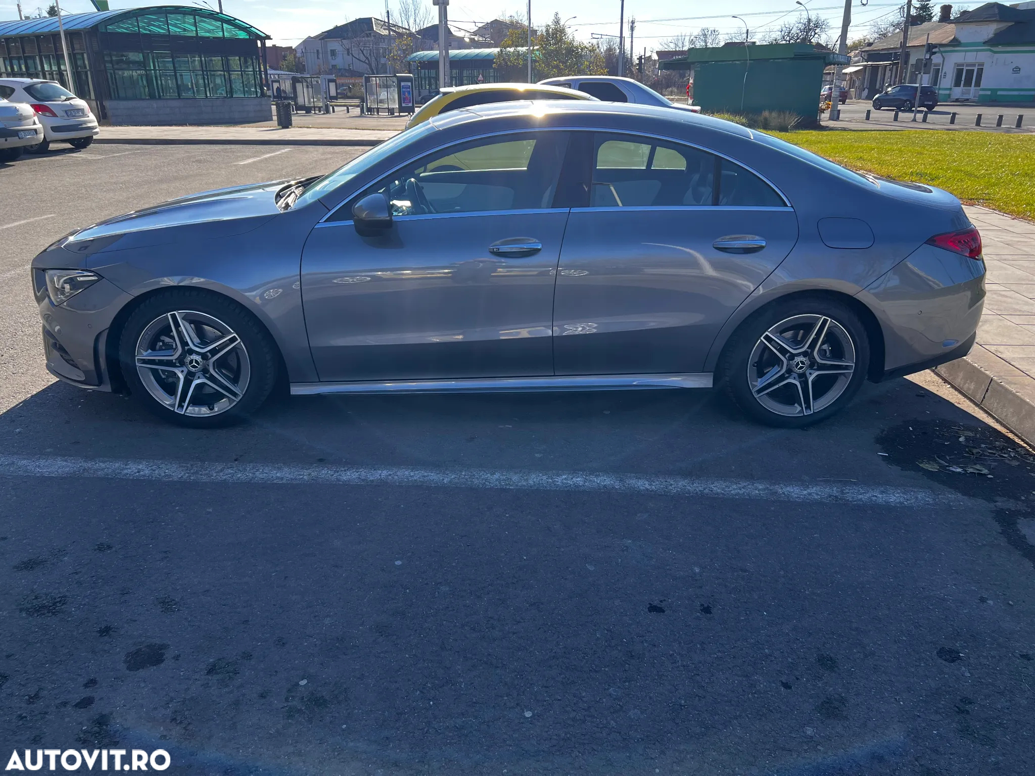 Mercedes-Benz CLA 220 7G-DCT AMG Line - 2
