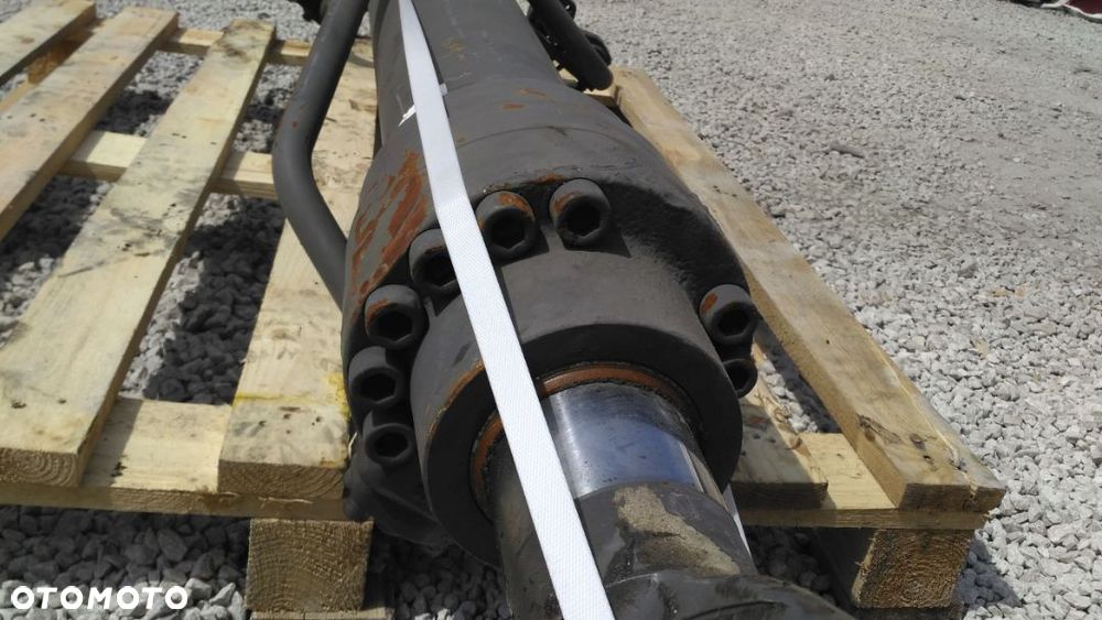 Siłownik Volvo [D210 S100 T105] - 4