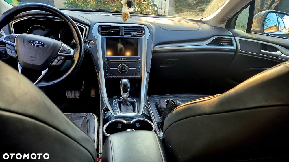 Ford Mondeo Vignale 2.0 EcoBoost - 10