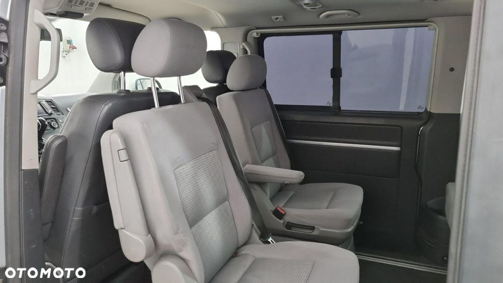 Volkswagen Multivan - 18