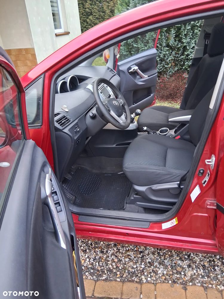 Toyota Verso 1.8 Premium - 16