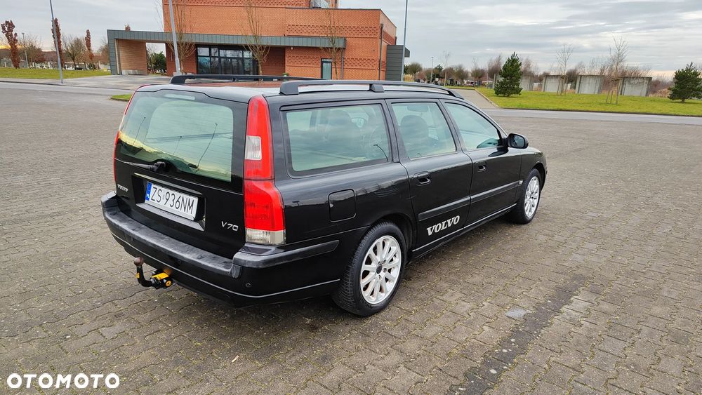 Volvo V70 2.4 Momentum - 6