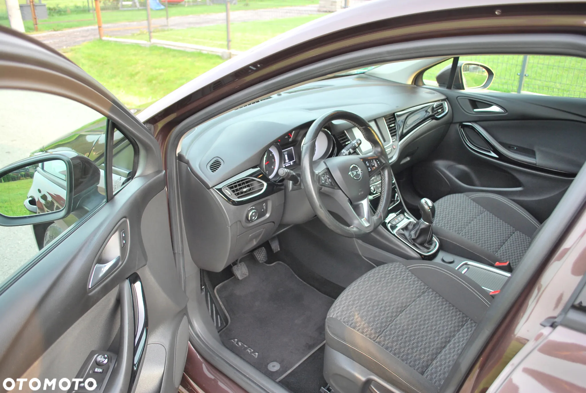 Opel Astra 1.4 Turbo Innovation - 14