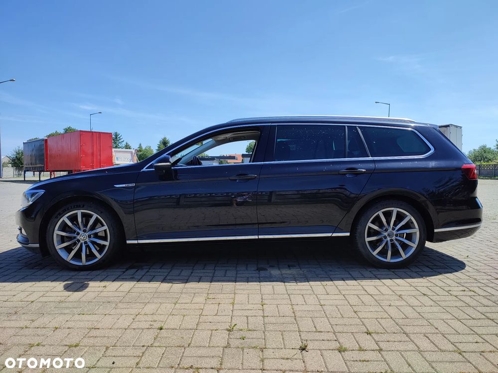 Volkswagen Passat - 4