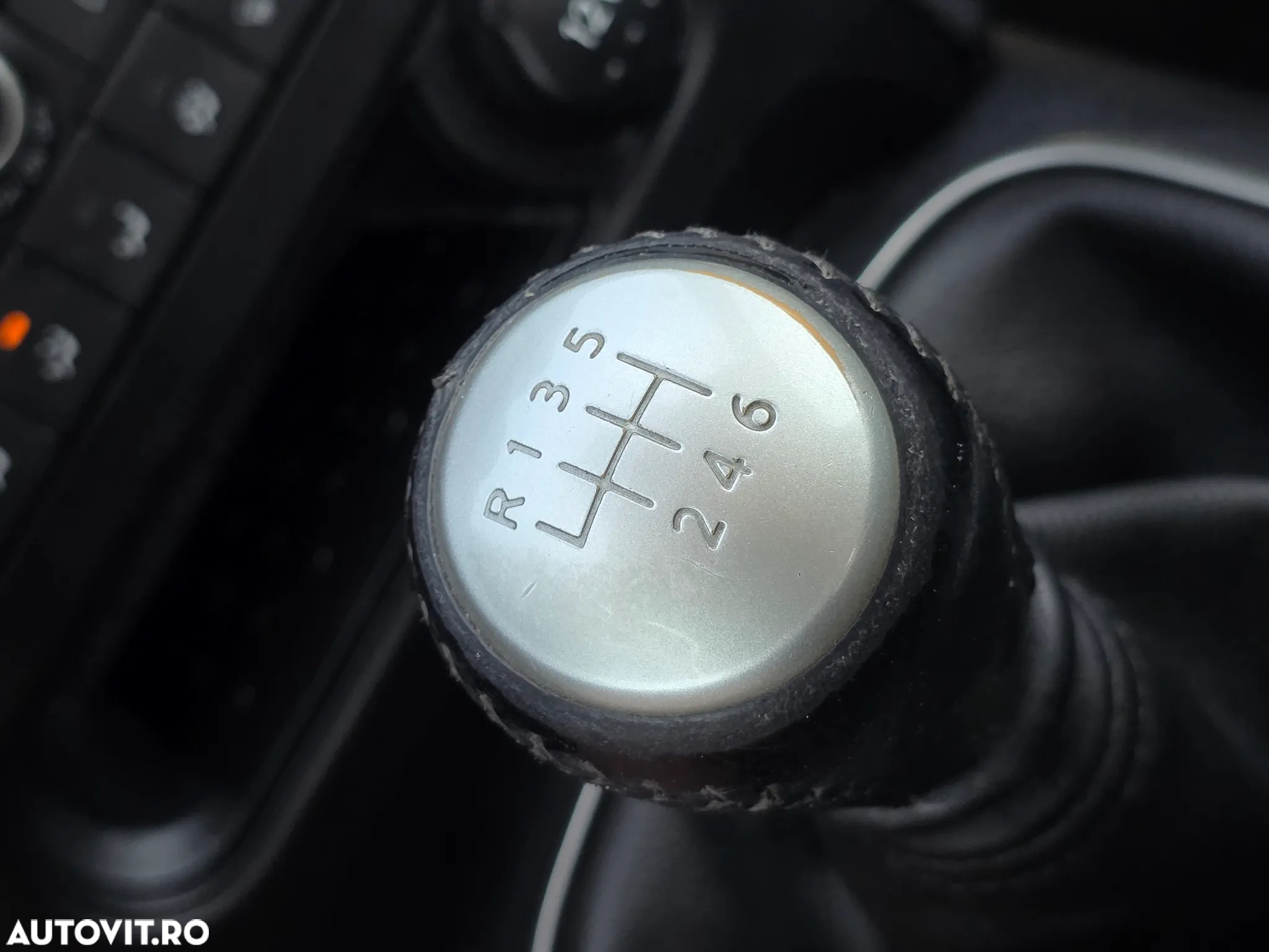 Nissan Qashqai 1.6 dCi DPF tekna - 32