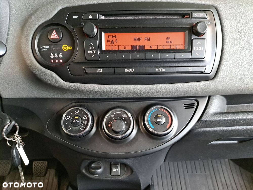 Toyota Yaris 1.0 Active EU6 - 22