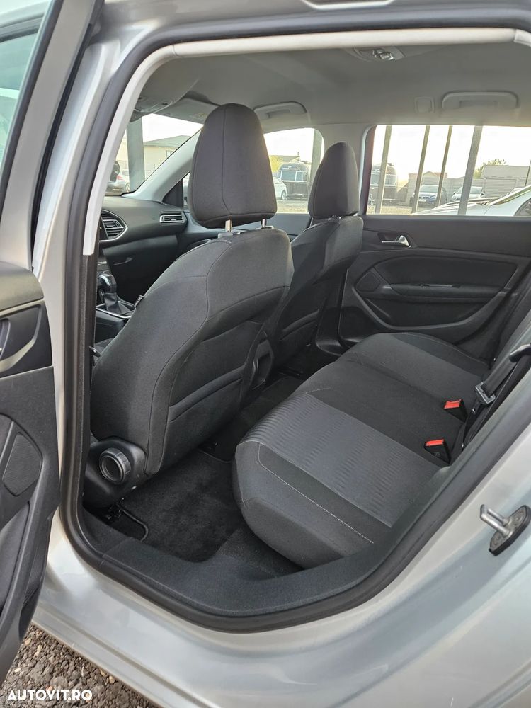 Peugeot 308 SW BlueHDi 120 EAT6 Stop & Start Active - 12