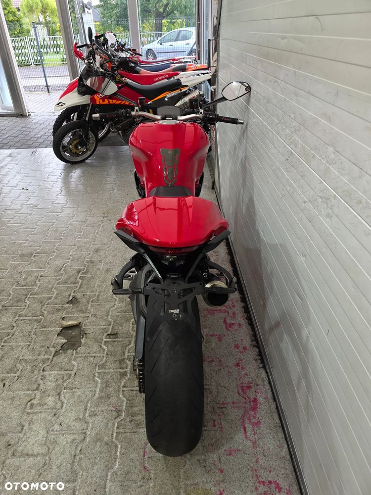 Ducati Monster - 25
