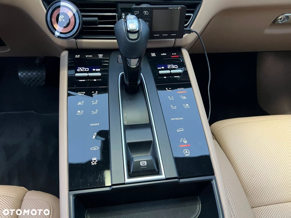 Porsche Macan Standard - 16