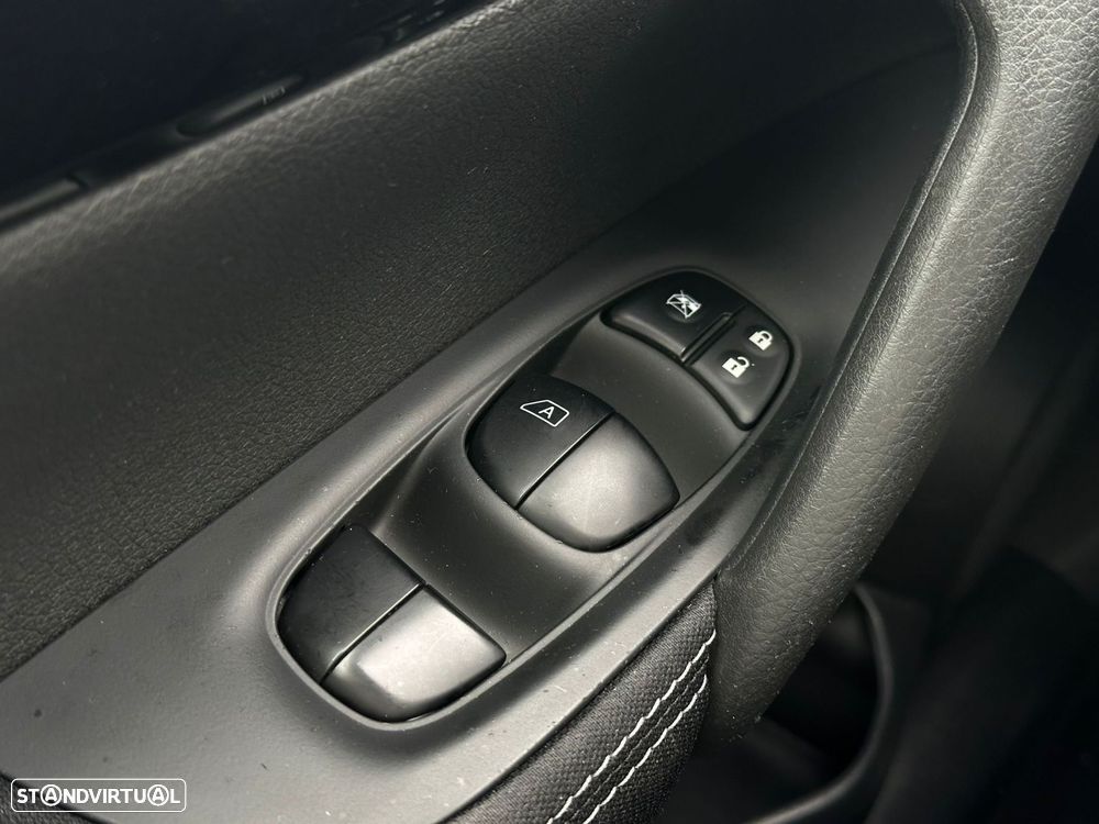 Nissan Qashqai 1.5 dCi ECO Acenta+N.Connect - 14