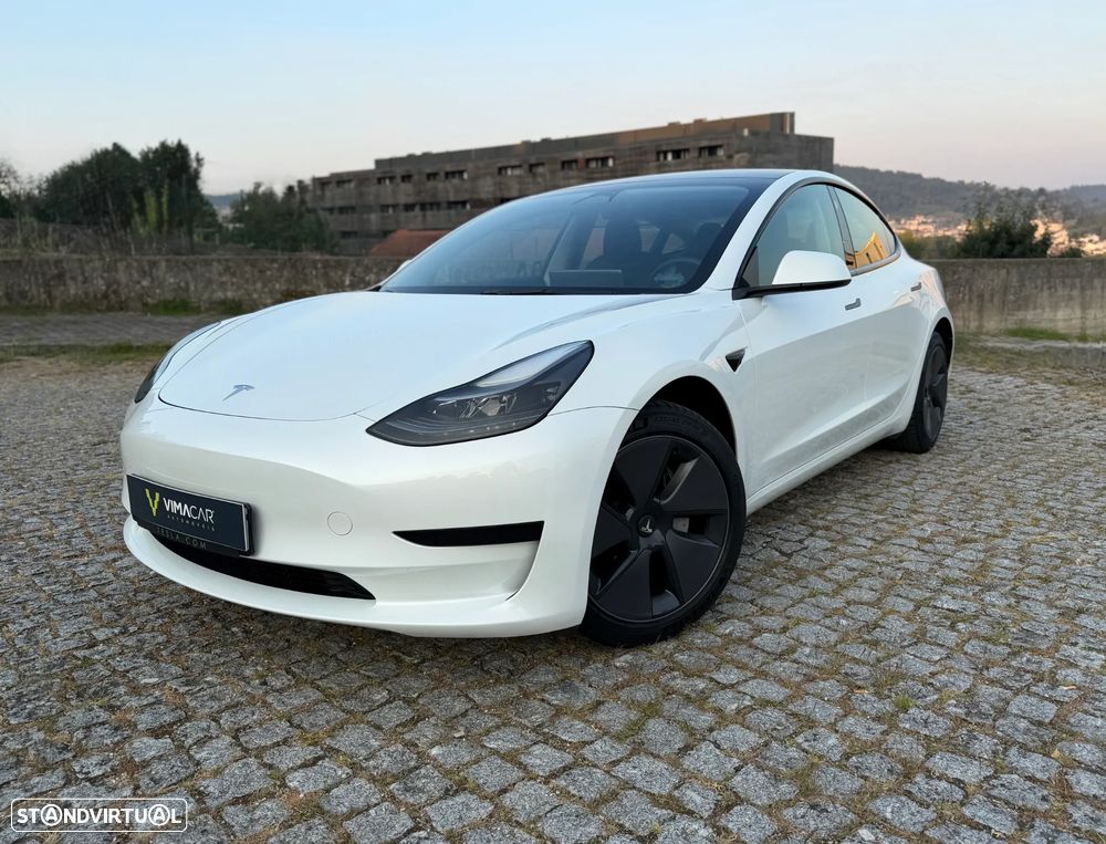 Tesla Model 3 RWD - 1